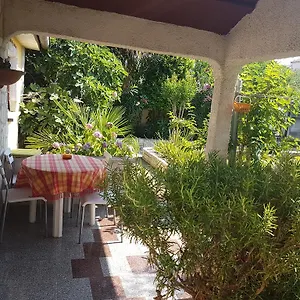 Jasminka Apartment Funtana
